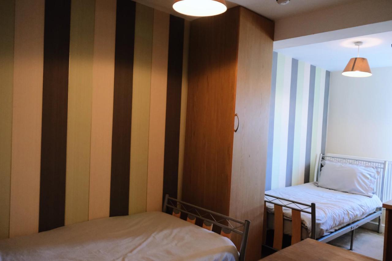 Bee Stays - Crossbar Hotel Warrington Exterior photo