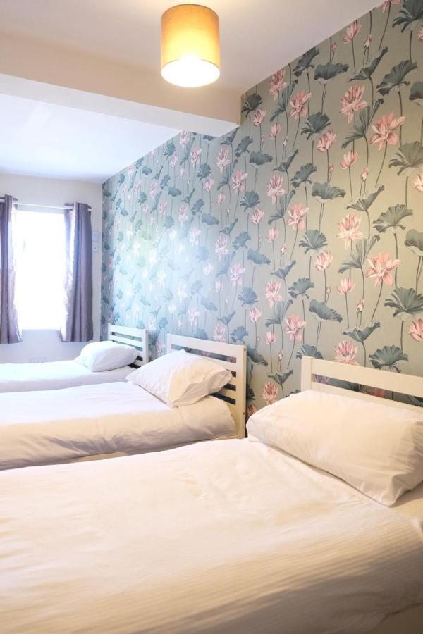Bee Stays - Crossbar Hotel Warrington Exterior photo
