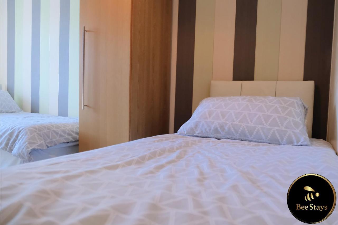 Bee Stays - Crossbar Hotel Warrington Exterior photo